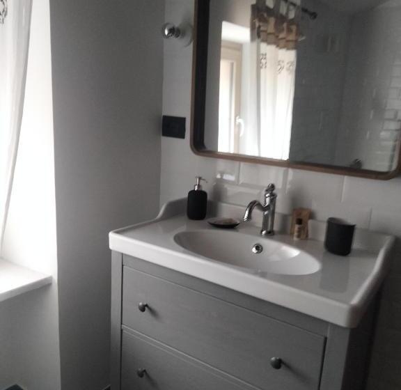 חדר סטנדרט עם מיטת קינג, Grand Rive