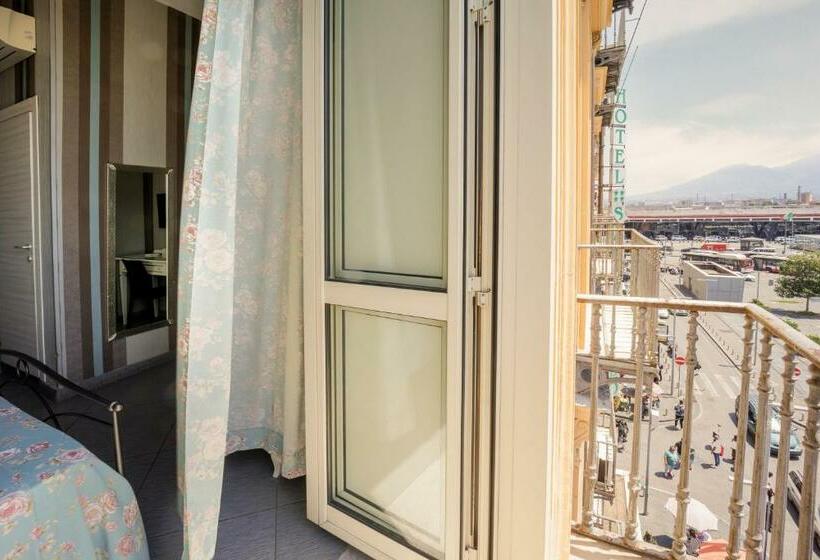 اتاق سوپریور, New Sayonara