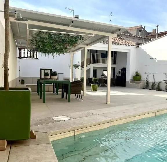 バルコニー付き１ベッドルームアパートメント, Tomé, Casa De Huéspedes