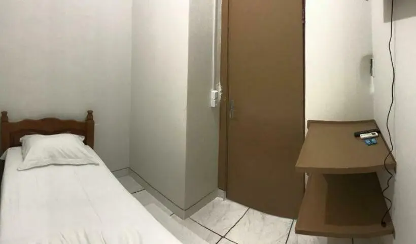 バスルーム共有のシングルスタンダード, Cuiabá
