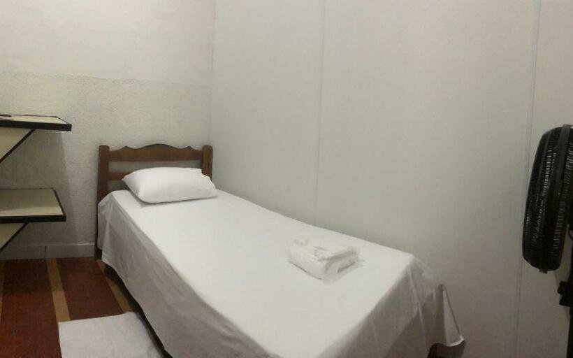 バスルーム共有のシングルスタンダード, Cuiabá