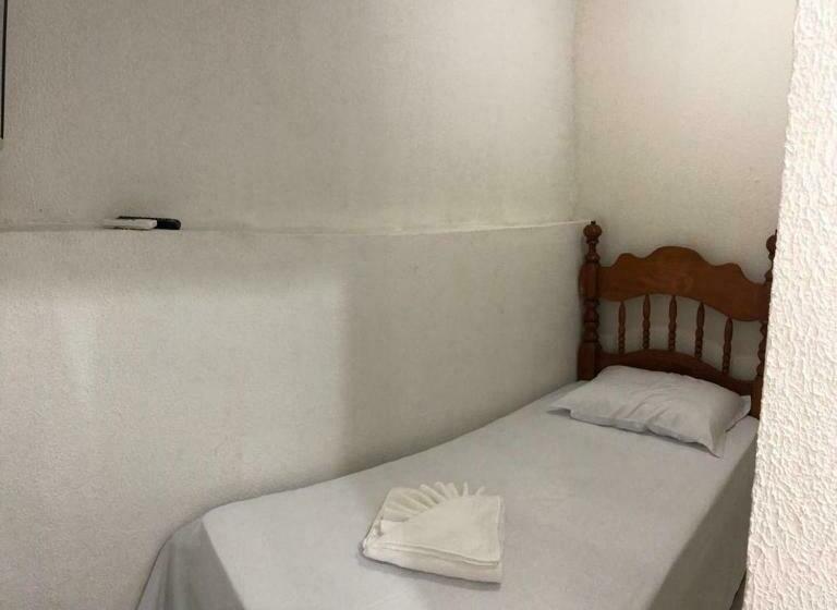 スタンダードシングルルーム, Cuiabá