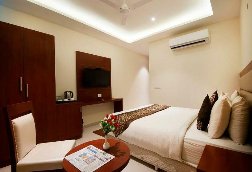 Quarto Deluxe, Airport Hotel Swan Near Delhi Airport