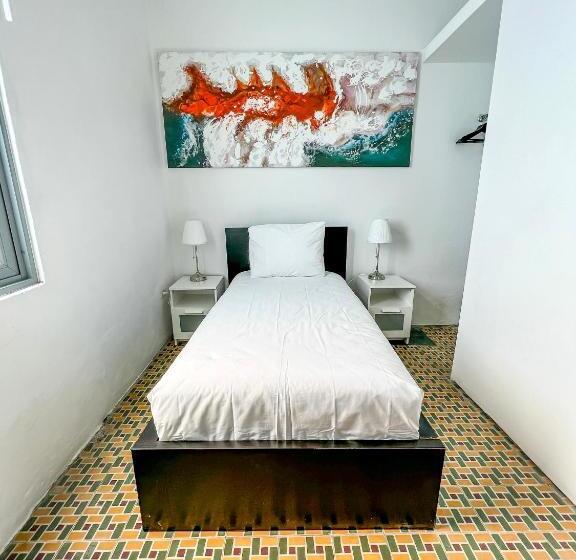 آپارتمان 2 خوابه, Nando S Place