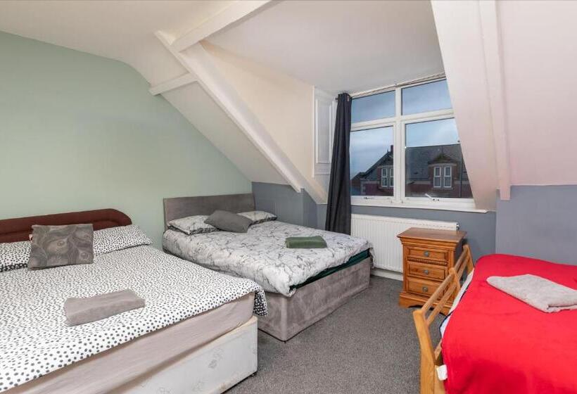 חדר משפחתי, City Centre Large Luxury Rooms Free Parking