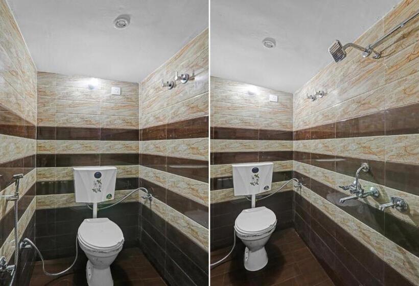 חדר קלאסי לשלושה, Flagship Hotel Ashirwad