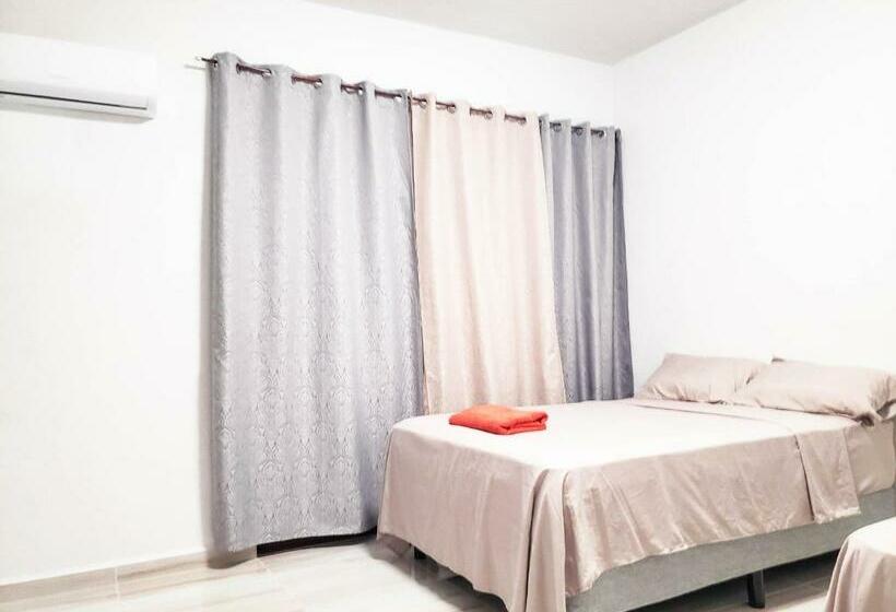 חדר דלוקס, Blue Turtle