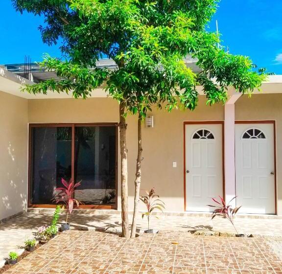 חדר דלוקס, Blue Turtle