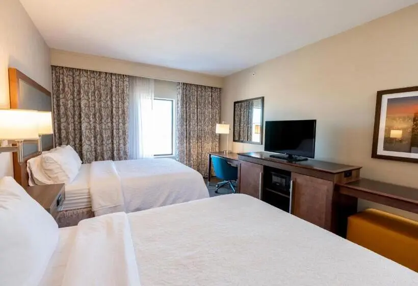 スタンダードルーム, Flag Point Inn And Suites Pratt By Fairbridge