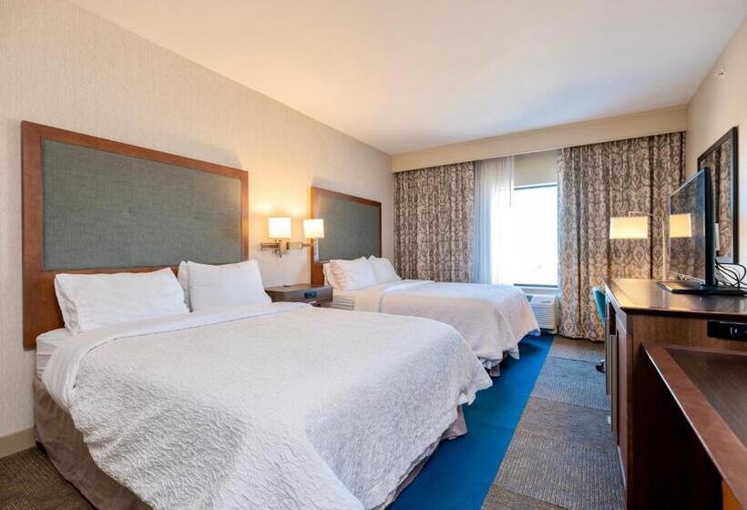 스탠다드 룸, Flag Point Inn And Suites Pratt By Fairbridge