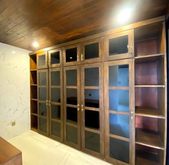 חדר אקזקיוטיב נוף לבריכה, Shankara Munduk Bali