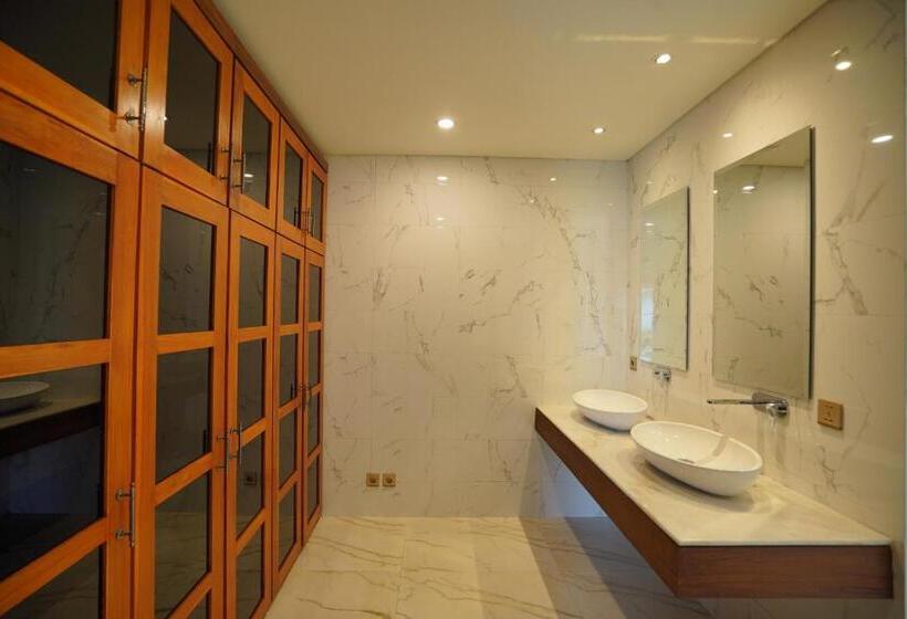 סוויטה עם נוף, Shankara Munduk Bali