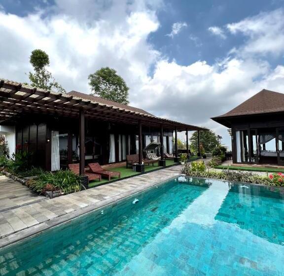 סוויטה נוף לבריכה, Shankara Munduk Bali