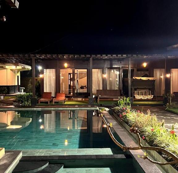 Люкс Вид на Бассейн, Shankara Munduk Bali