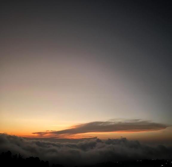 סוויטה נוף לבריכה, Shankara Munduk Bali