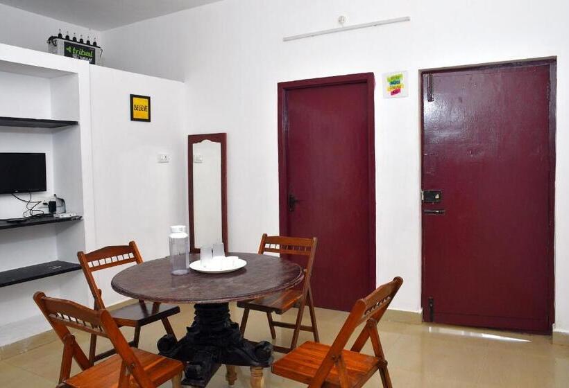 סוויטה משפחתית, The Club House  Swimming Pool That S Better Than The Beach