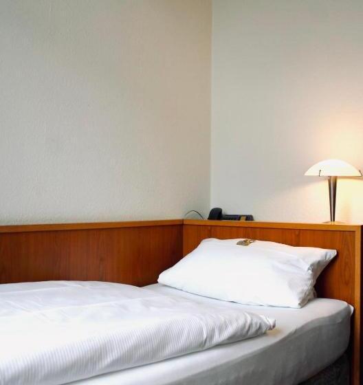 スタンダードシングルルーム, & Gastro Adler Gmbh