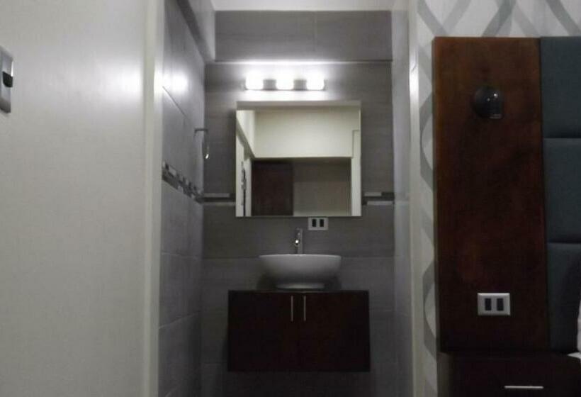 חדר דלוקס, Mision 11