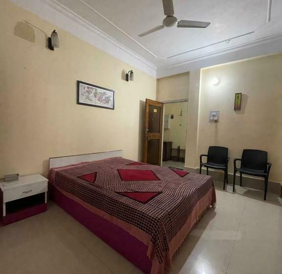 اتاق استاندارد با تخت بزرگ, The Choudhury Manor Homestay
