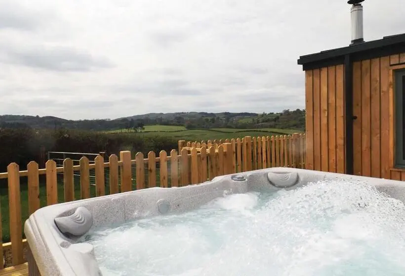 Talo 2 Makuuhuonetta, Castle Pren Lodges