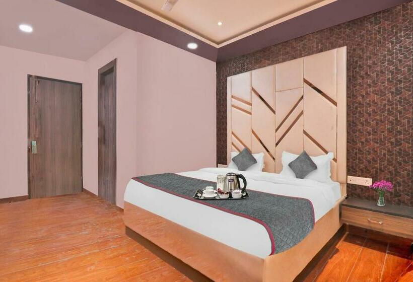 غرفة كلاسيكية ثلاثية, Blueline