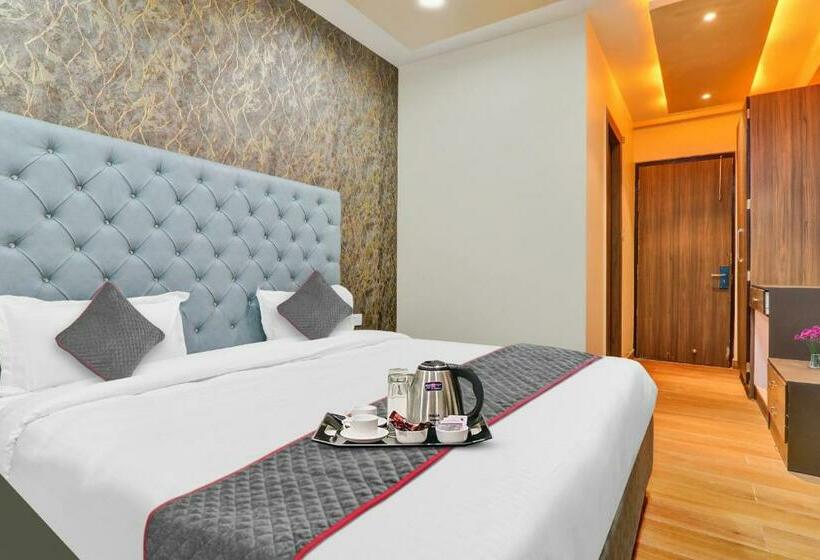 غرفة كلاسيكية ثلاثية, Blueline