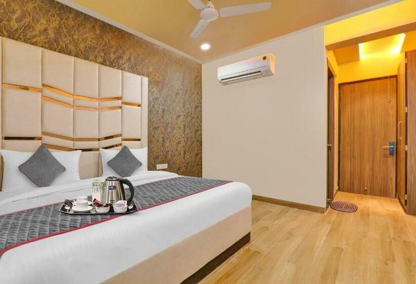 غرفة كلاسيكية ثلاثية, Blueline