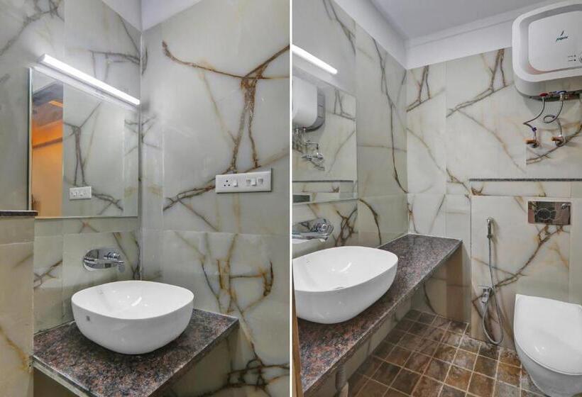 غرفة كلاسيكية ثلاثية, Blueline