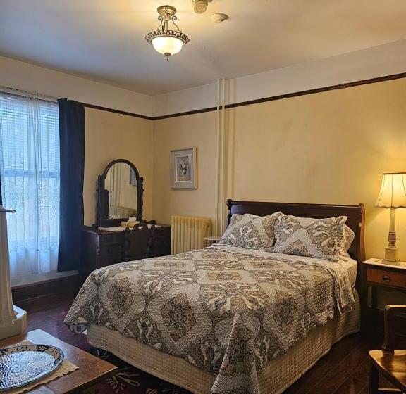 סוויטת 2 חדרי שינה, Royal Hotel Sydney