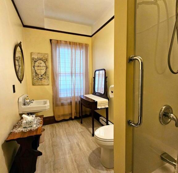 סוויטת 2 חדרי שינה, Royal Hotel Sydney