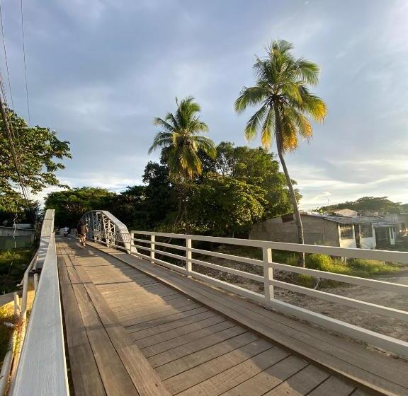 带共用浴室的标准房间, Puente Real Hostel