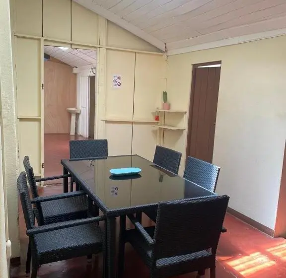 エコノミールーム, Puente Real Hostel