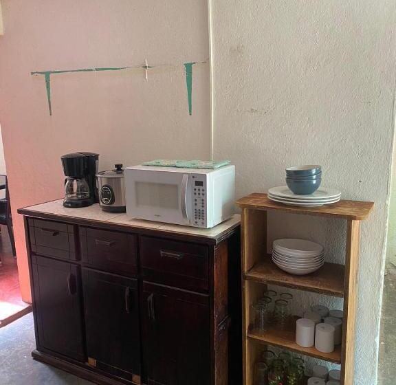 经济房, Puente Real Hostel