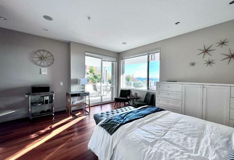 스탠다드 스튜디오, Kia Oceanview Property