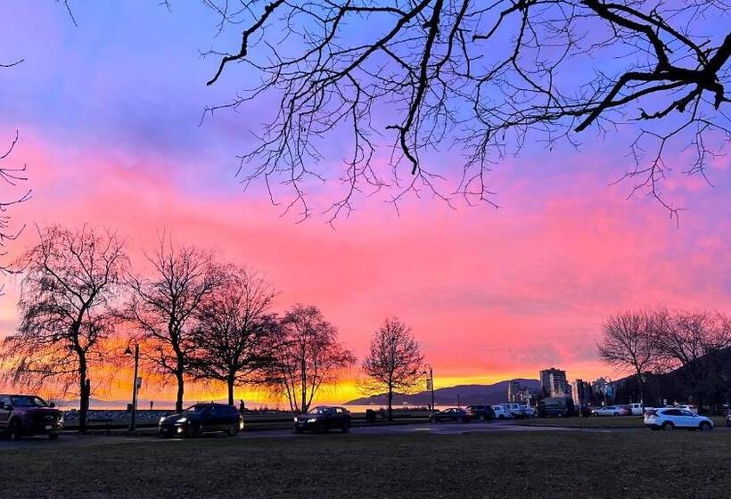 스탠다드 스튜디오, Kia Oceanview Property