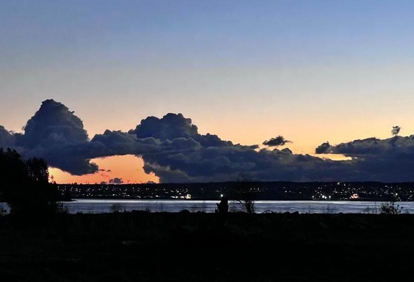 스탠다드 스튜디오, Kia Oceanview Property