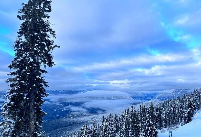 스탠다드 스튜디오, Kia Oceanview Property