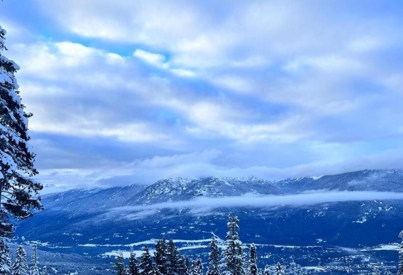 스탠다드 스튜디오, Kia Oceanview Property