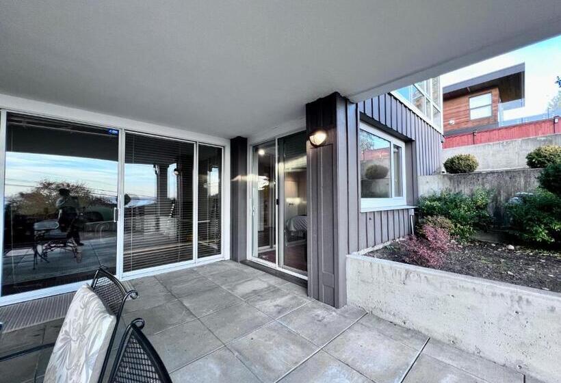 스탠다드 스튜디오 킹침대, Kia Oceanview Property