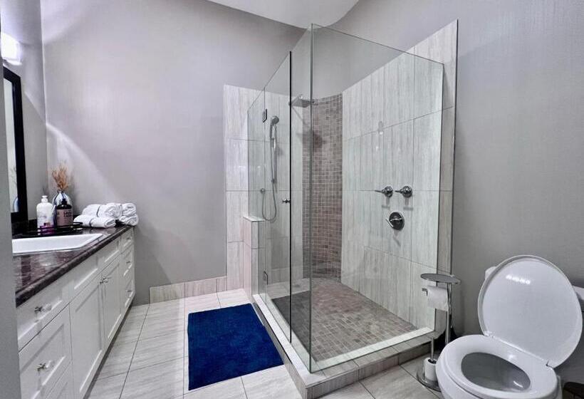 스탠다드 스튜디오 킹침대, Kia Oceanview Property