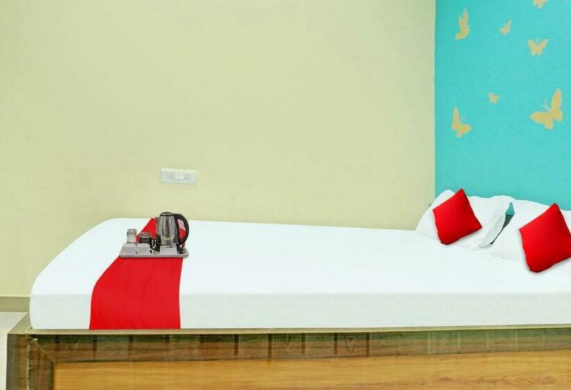 חדר קלאסי לשלושה, Flagship Raushni Guest House