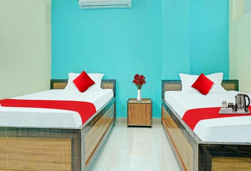 חדר קלאסי לשלושה, Flagship Raushni Guest House