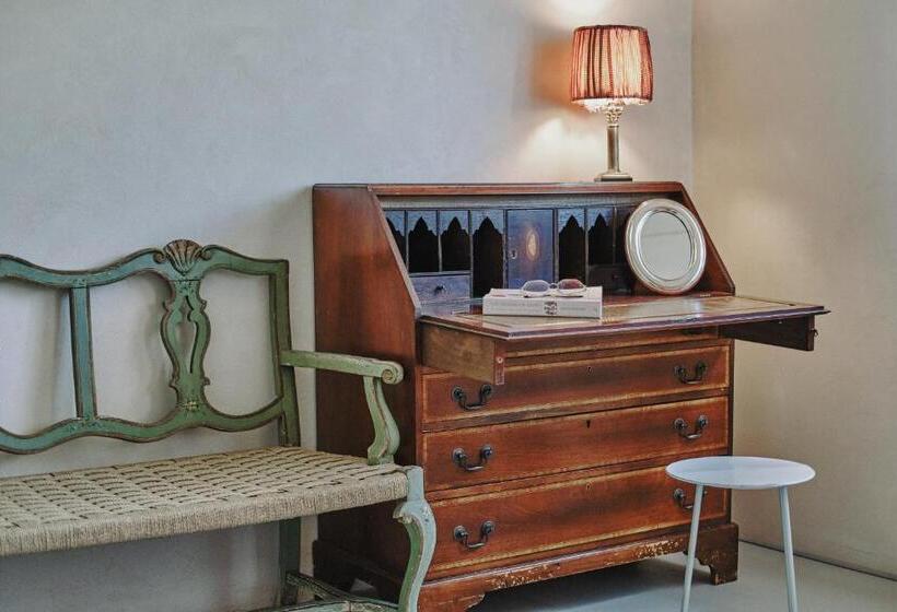 غرفة قياسية ثلاثية, Monna Terra B&b