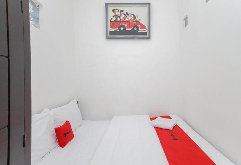 اتاق استاندارد, Reddoorz Syariah Near Universitas Jember