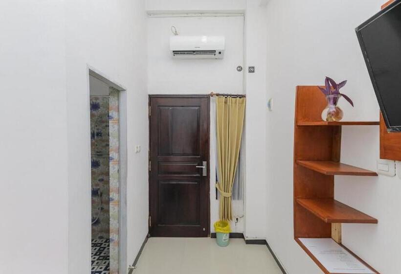 Номер Стандарт, Reddoorz Syariah Near Universitas Jember