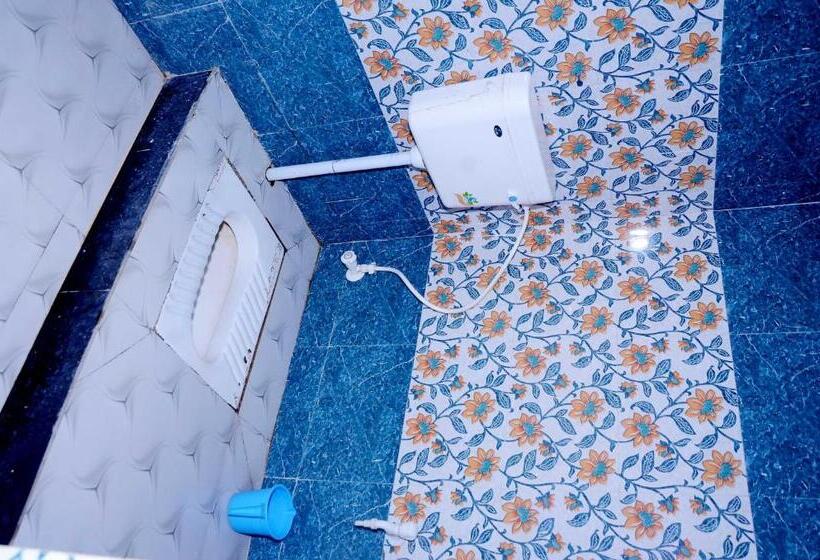 트리플 클래식 룸, Spot On 70146 Rj Palace