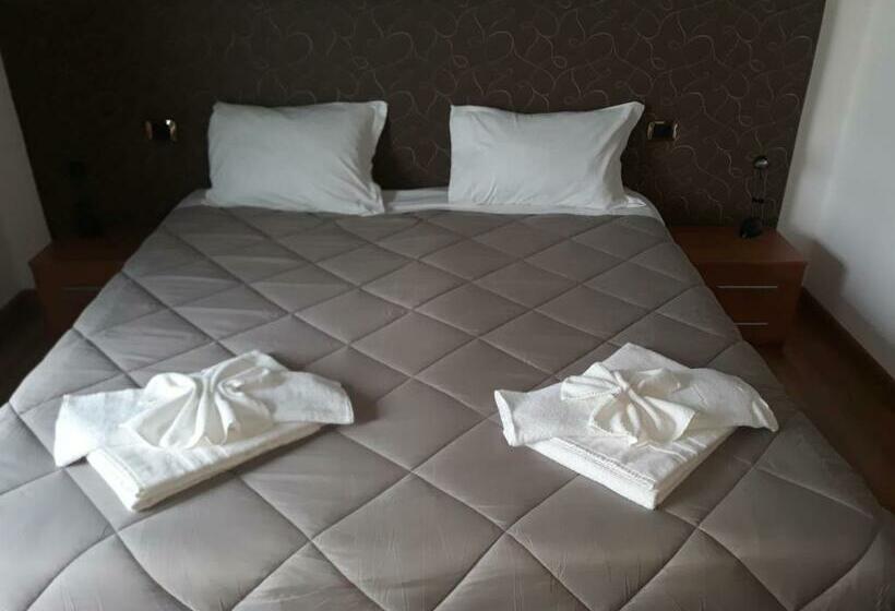 Номер Стандарт Трехместный, Adams Rooms   Affittacamere