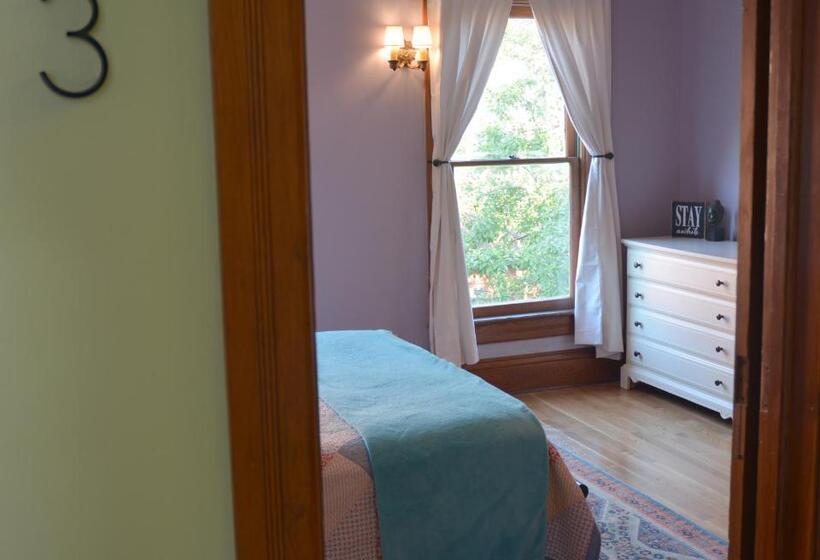 Quarto Standard Casa de Banho Partilhada, Art And Lodging