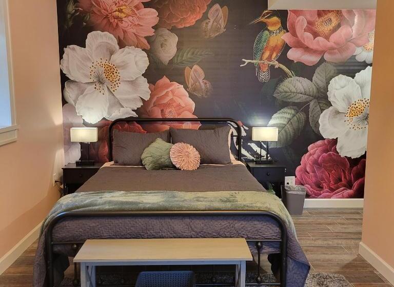 Quarto deluxe, Art And Lodging
