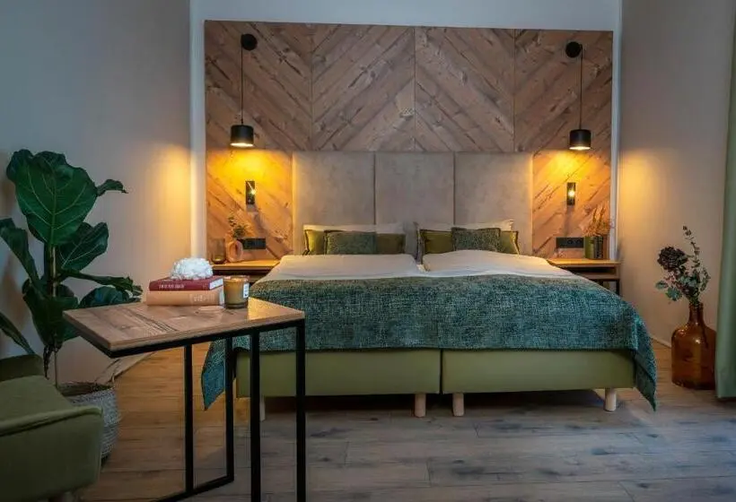 デラックスルーム, Feinheit Hotel & Restaurant, Tor Zu Hunsrück Und Mittelrhein!